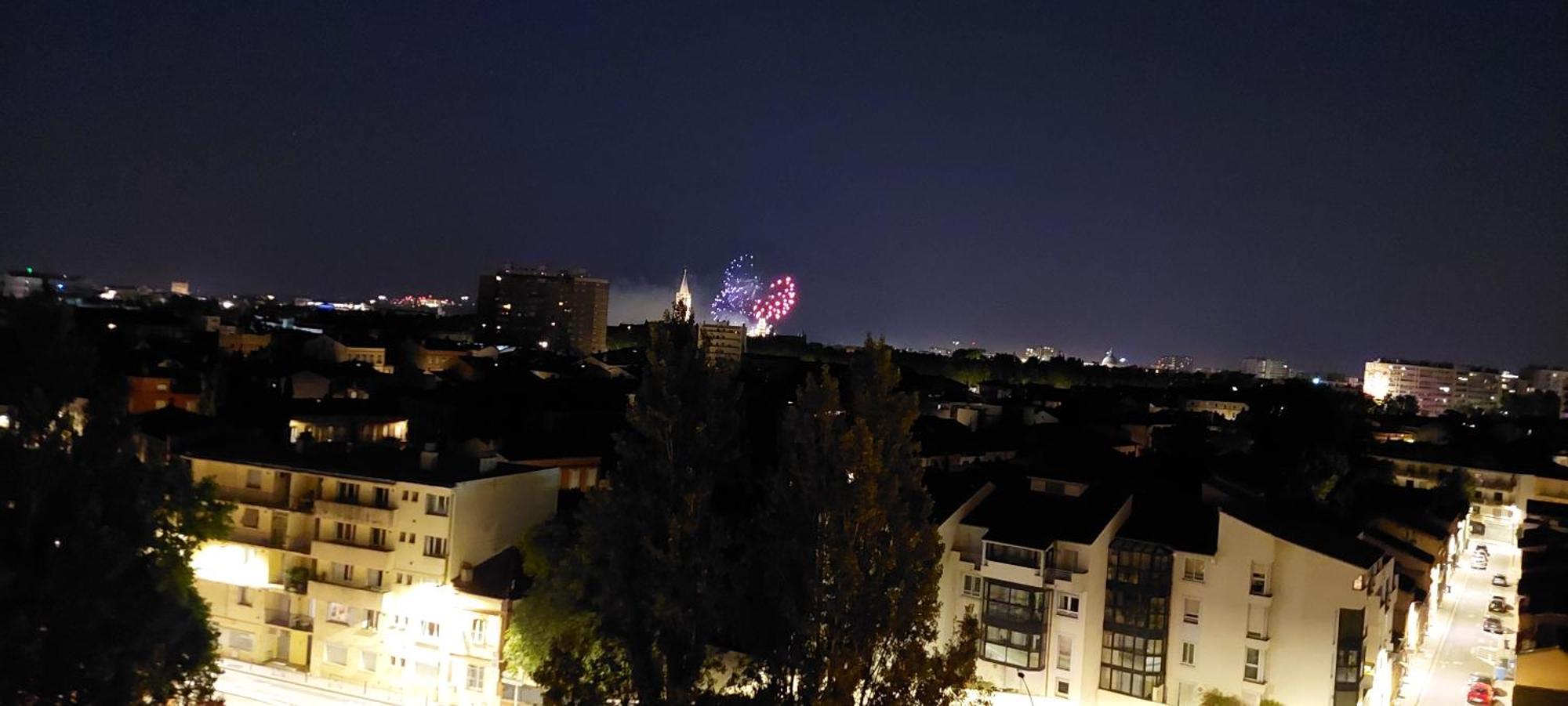 Apartamento Le Panoramique Toulouse Exterior foto